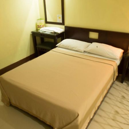 מנילה Vista Hotel Recto מראה חיצוני תמונה